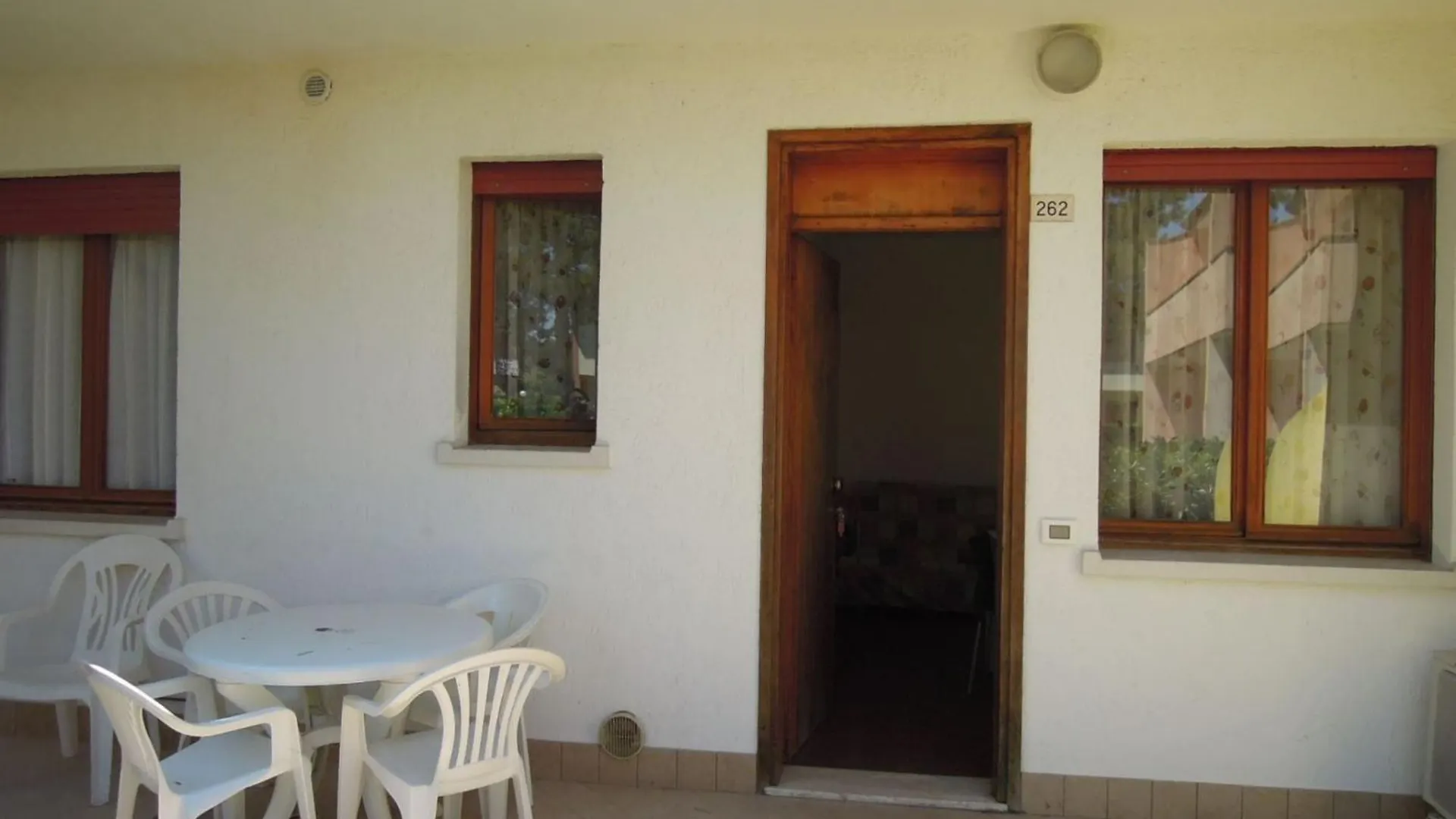 Lovely Flat With Garden In A Residence - Beahost Bibione Italien